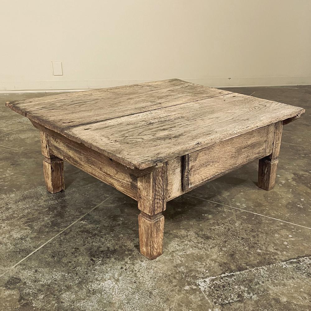 18th Century Rustic Dutch Coffee Table in Stripped Oak For Sale 2