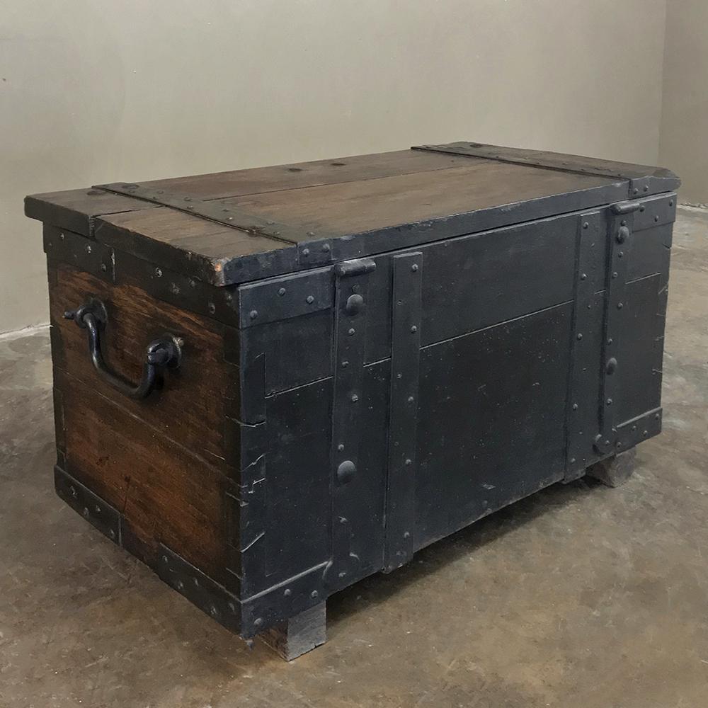 18th Century Rustic Dutch Trunk 8