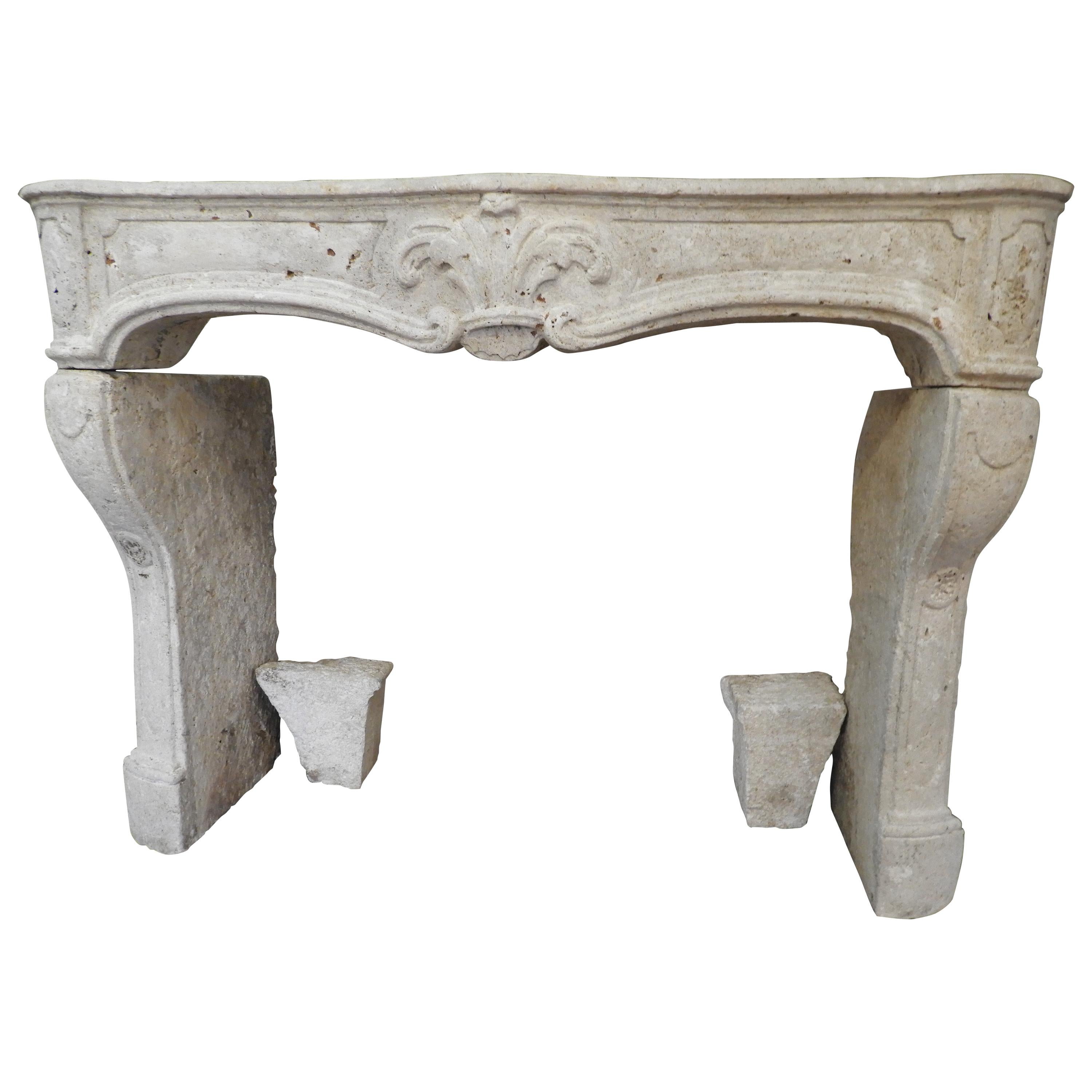 18th Century Rustic Louis XV Fireplace in French Limestone  im Angebot