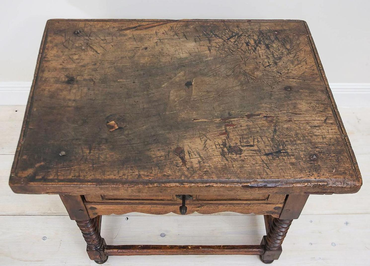 18th Century and Earlier 18th Century Rustic Spanish Small Shoemaker's Side Table with Spool Turned Legs For Sale