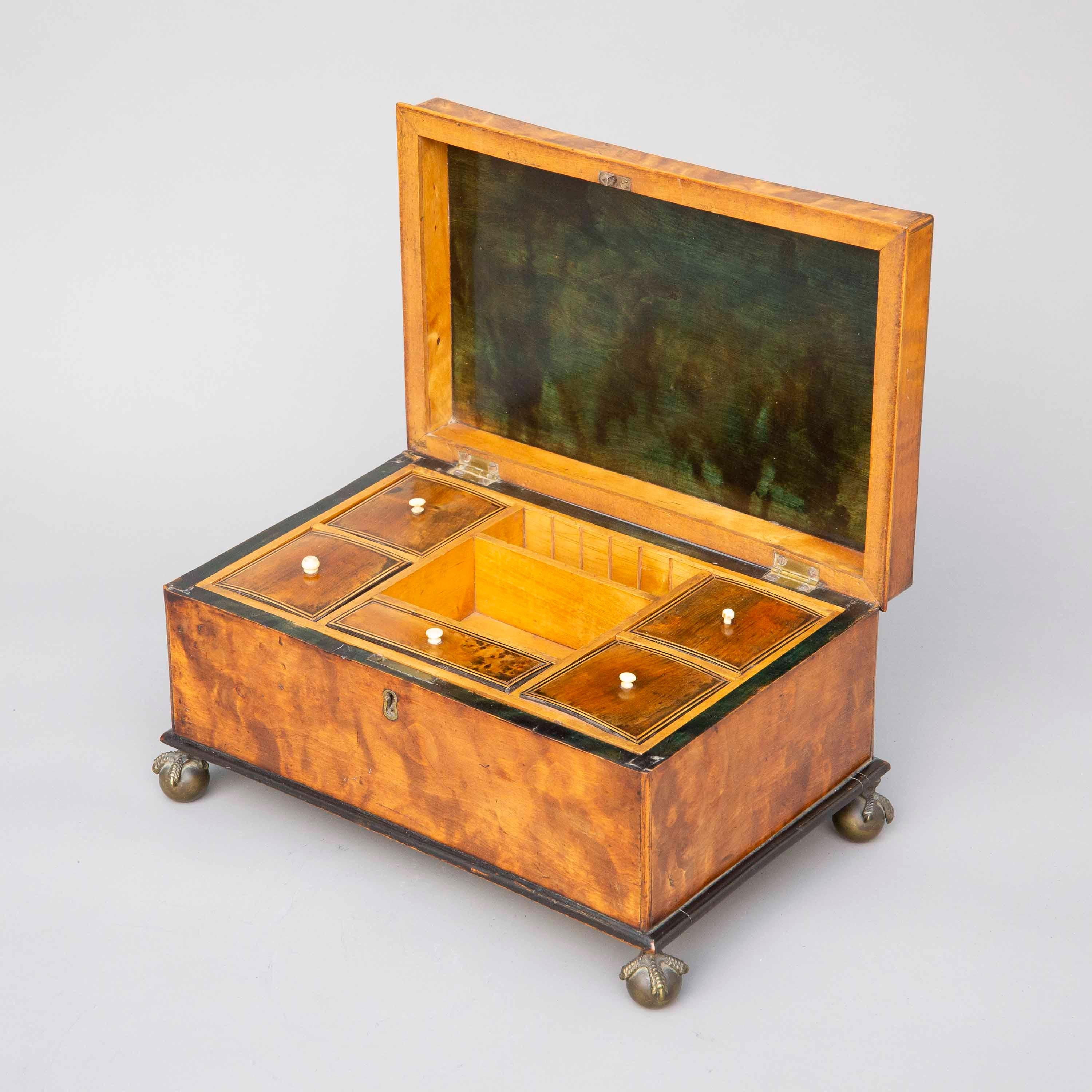 18th Century Satinwood Box Europeo