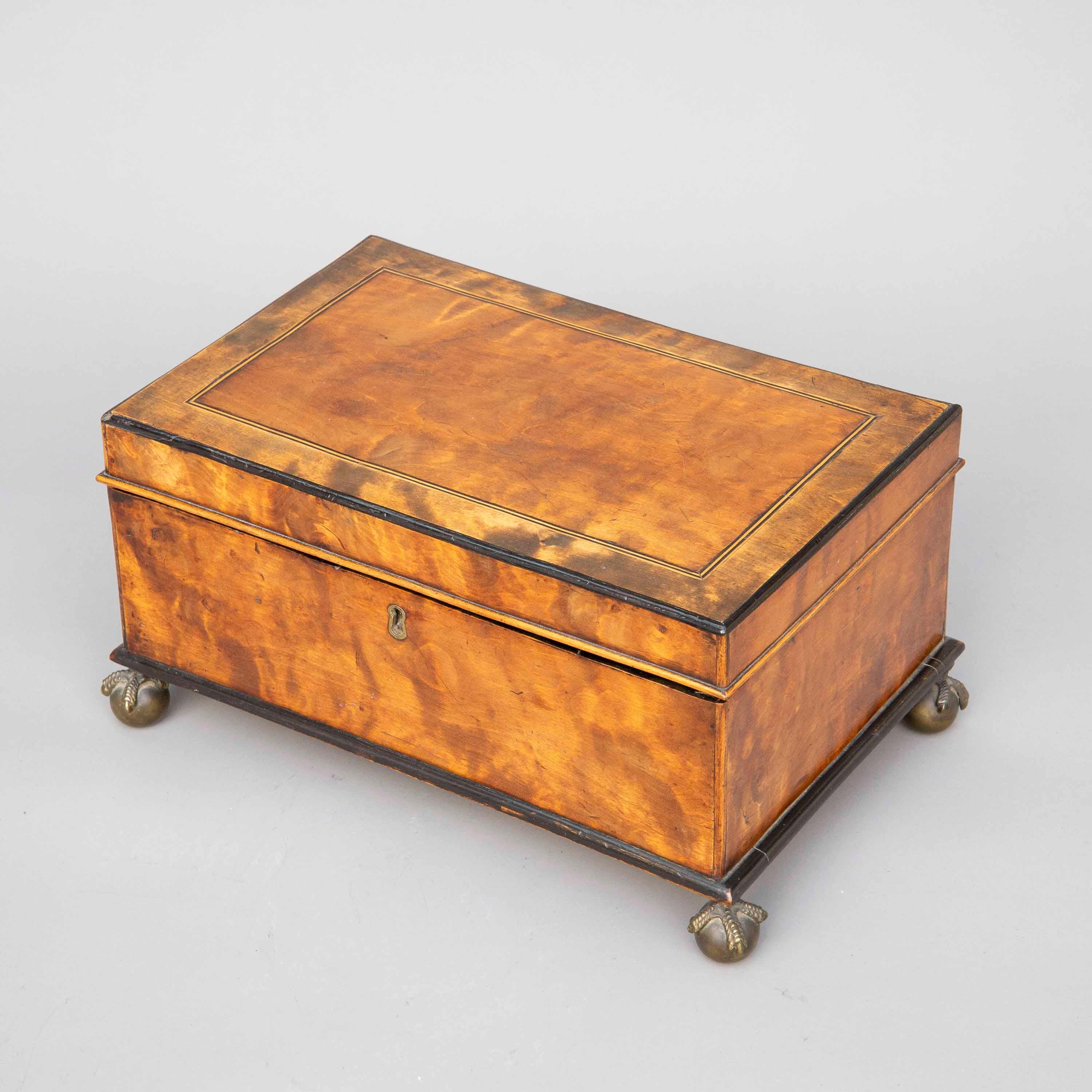 18th Century Satinwood Box Madera satinada