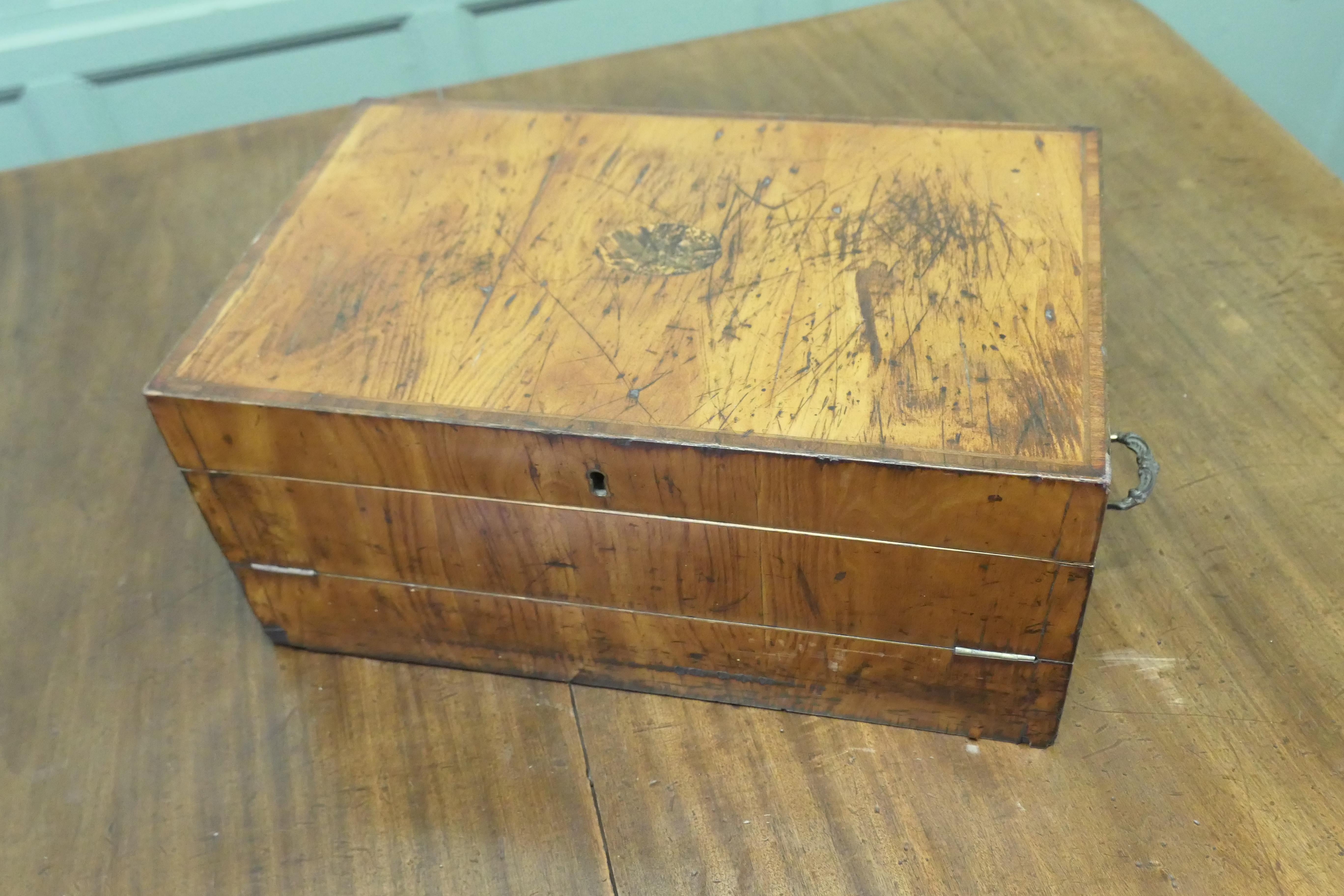 18th Century Satinwood Traveling Writing Slope or Lap Desk For Sale 1