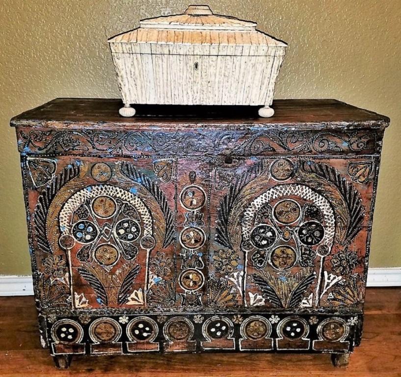 18th Century Scandinavian Hand-Painted Pine Chest In Good Condition In Dallas, TX