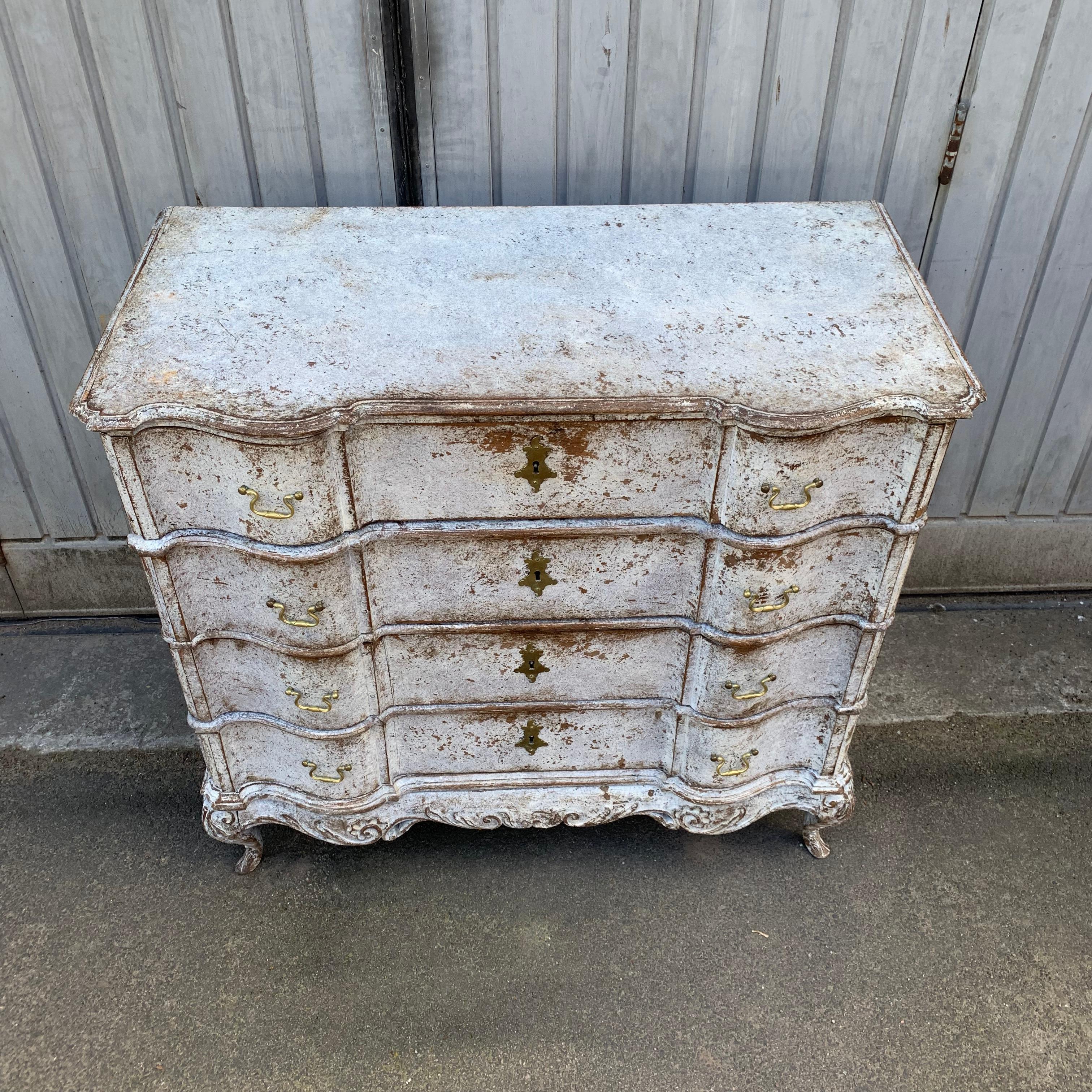 18th Century Scandinavian Painted Baroque Chest of Drawers For Sale 4