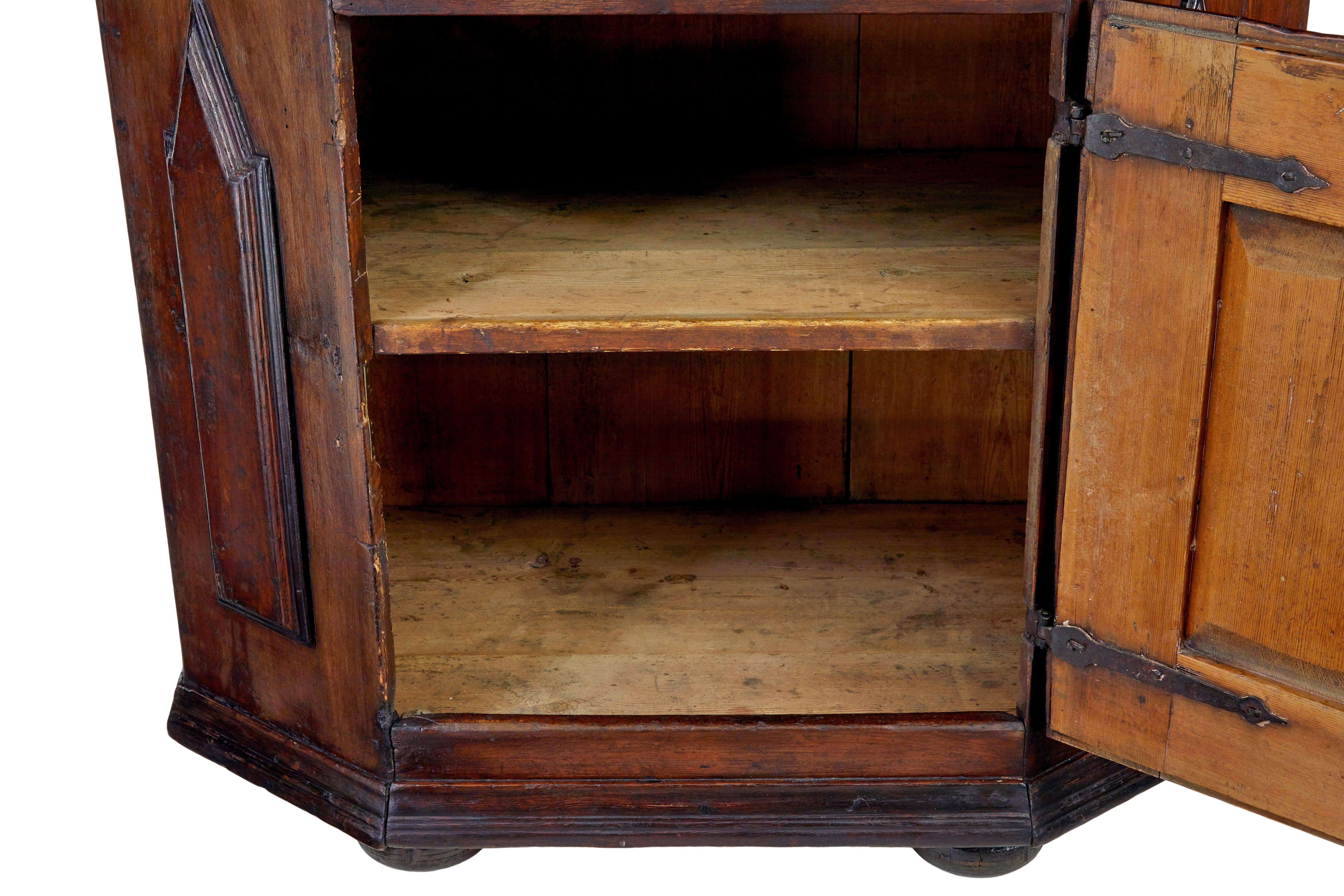 18th century Scandinavian pine baroque cupboard en Bueno estado para la venta en Debenham, Suffolk
