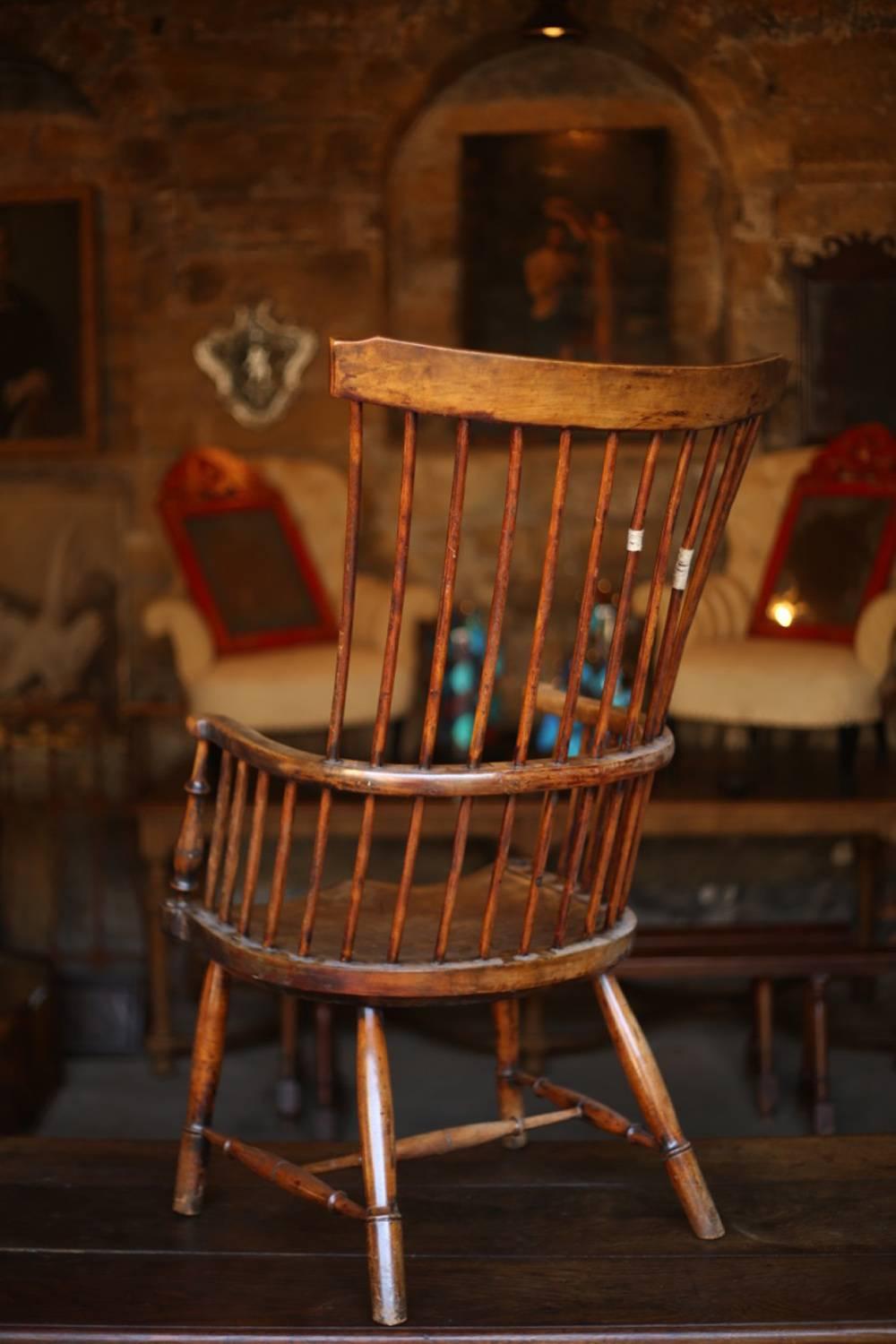 18th Century Scottish Elm and Birch Comb Back Windsor Armchair For Sale 6