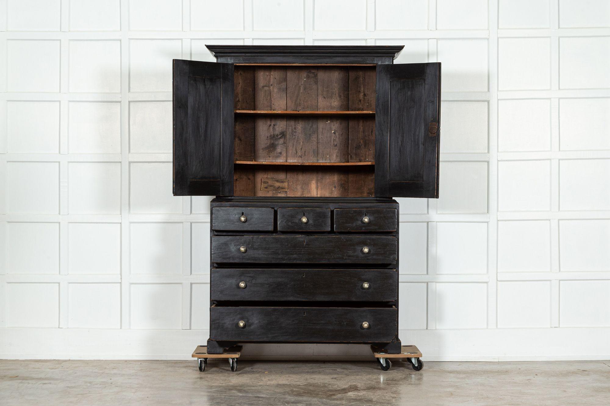 18th century Scottish linen press, housekeepers cupboard,
circa 1780.
Scraped back paint giving a limed appearance, a good example of a country house piece of furniture,

3 pieces
Measures: Base H 98 x D 55 x W 117.5
Cabinet H 95.5 x W 122.5 D