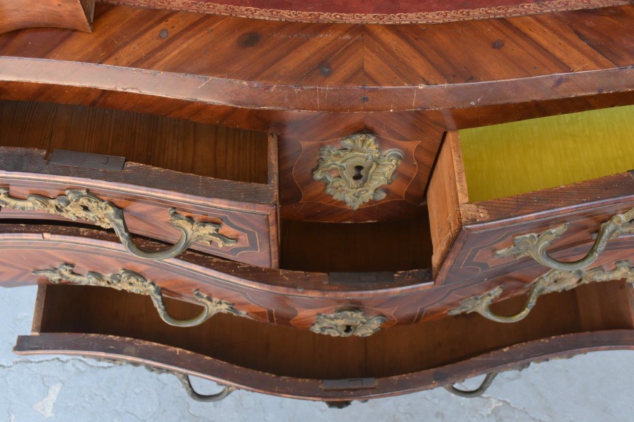 18th Century Scriban Commode with Cylinder of Louis XV Period in Marquetry In Fair Condition For Sale In Marseille, FR