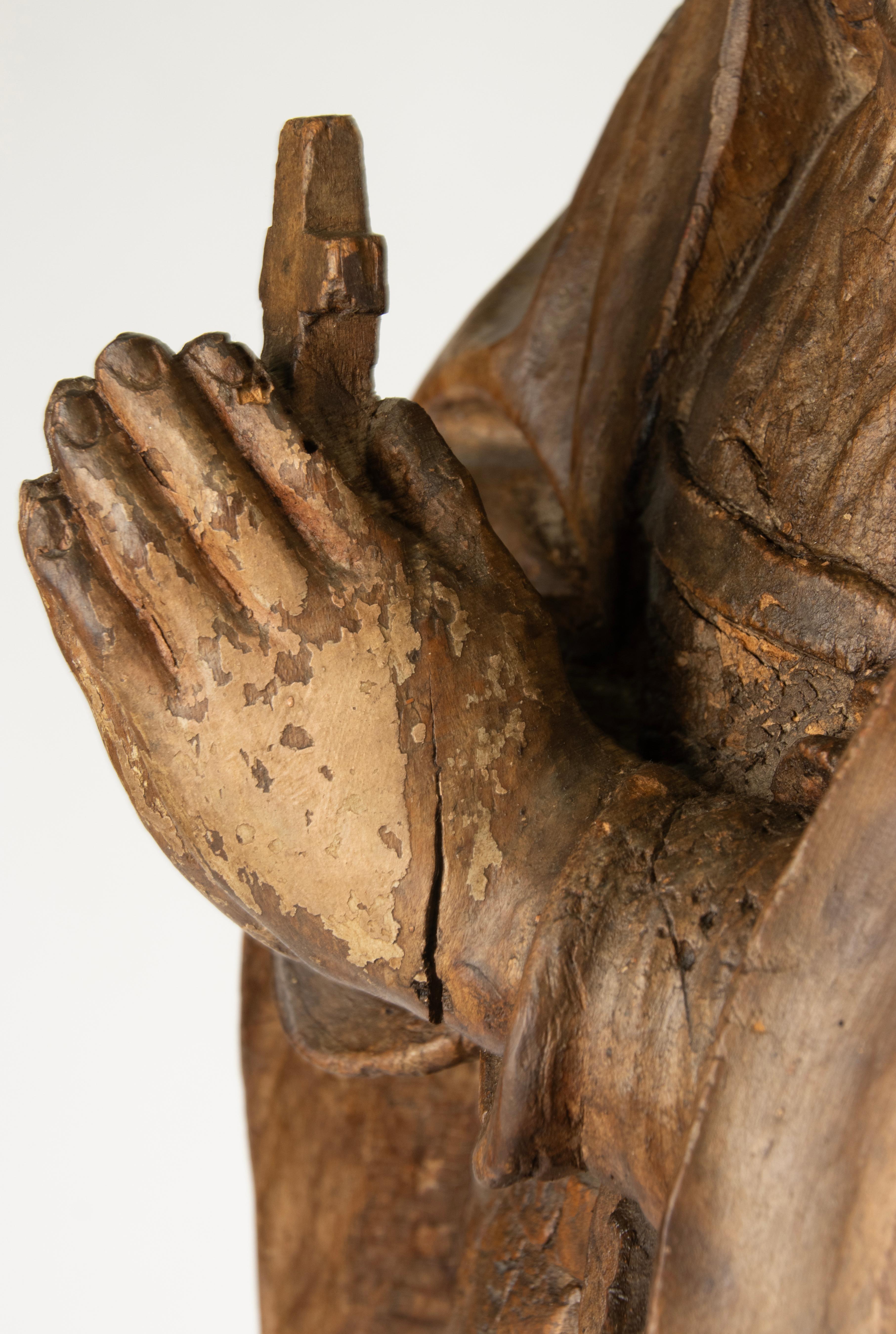 18th Century Sculpture - Saint Margaret - Chestnut Wood - Polychrome Remnants For Sale 8