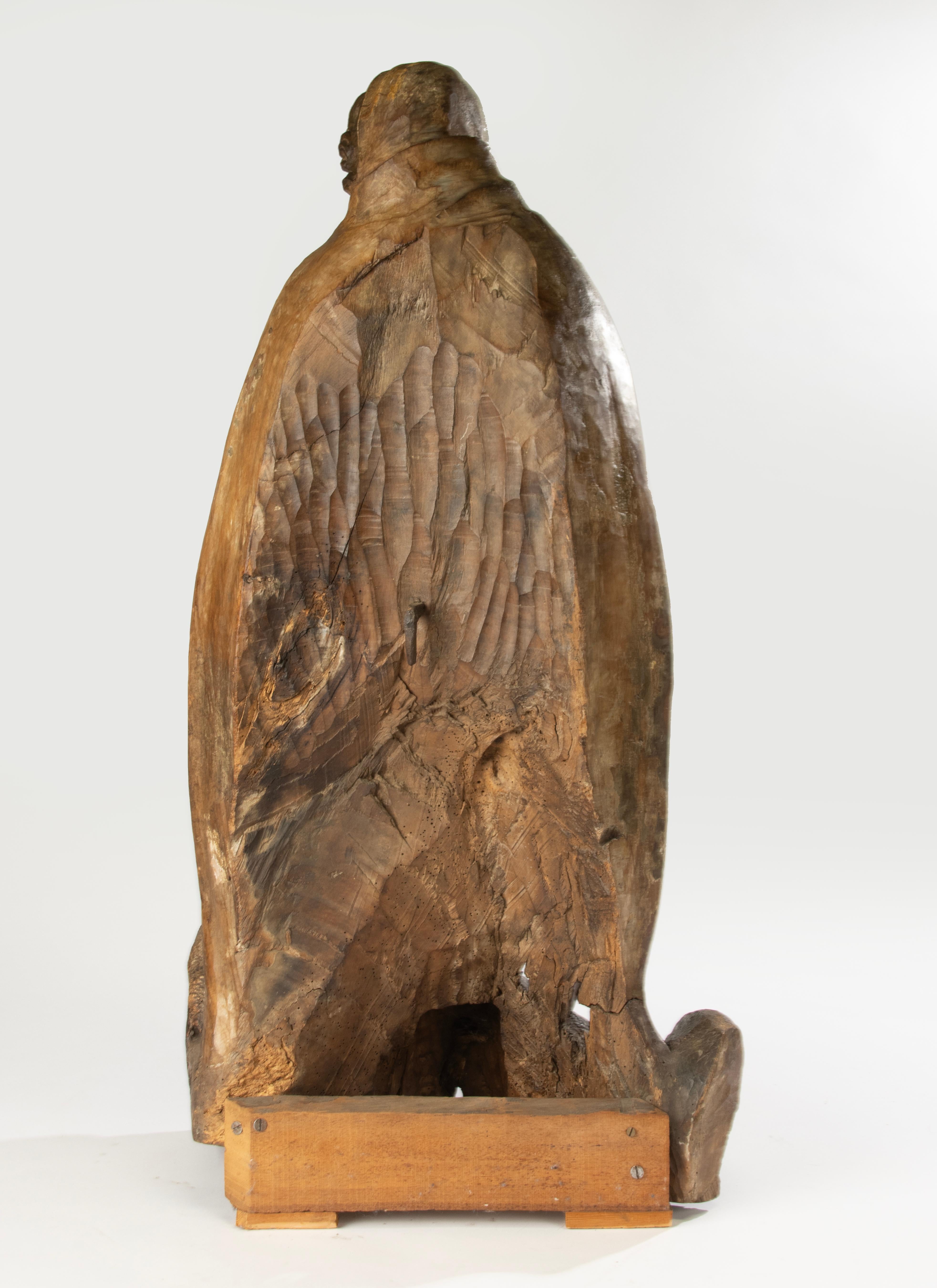 18th Century Sculpture - Saint Margaret - Chestnut Wood - Polychrome Remnants For Sale 14