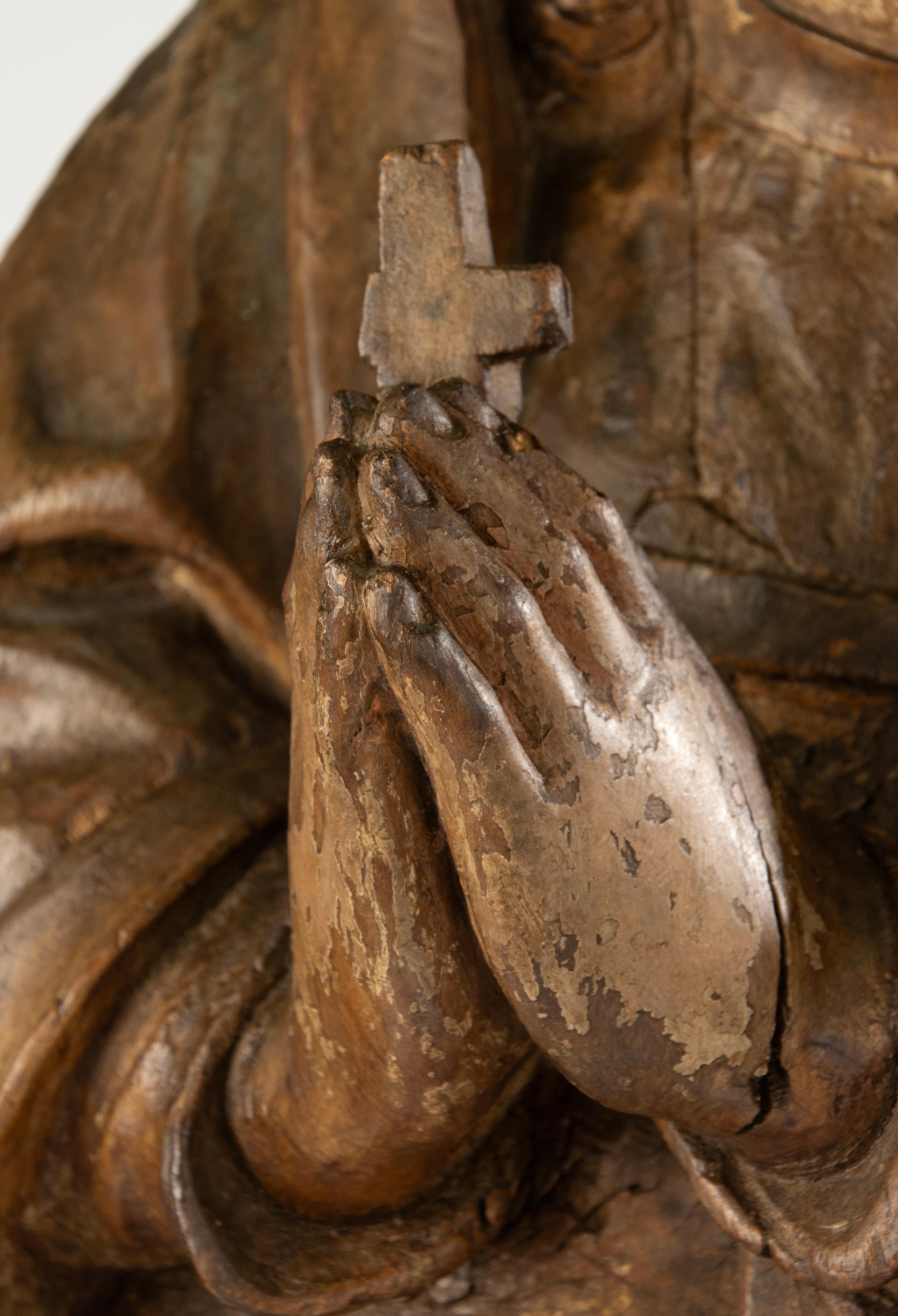 Hand-Carved 18th Century Sculpture - Saint Margaret - Chestnut Wood - Polychrome Remnants For Sale