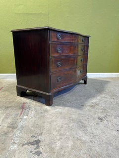 18th Century Serpentine Fronted Mahogany Dressing Chest