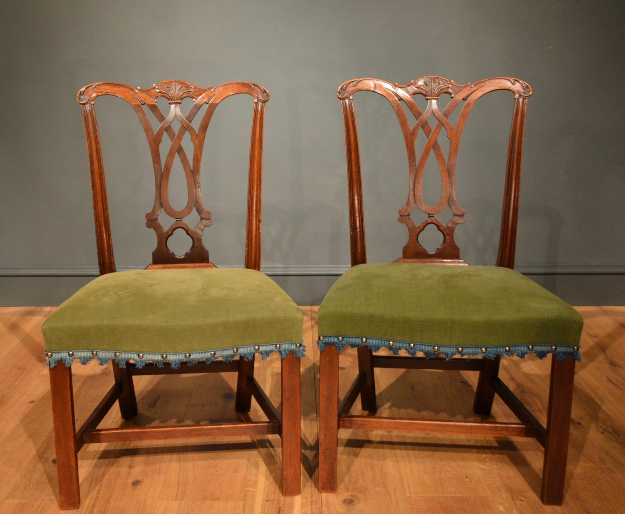 Georgian 18th Century Set of 10 Mahogany Chippendale Dining Chairs For Sale