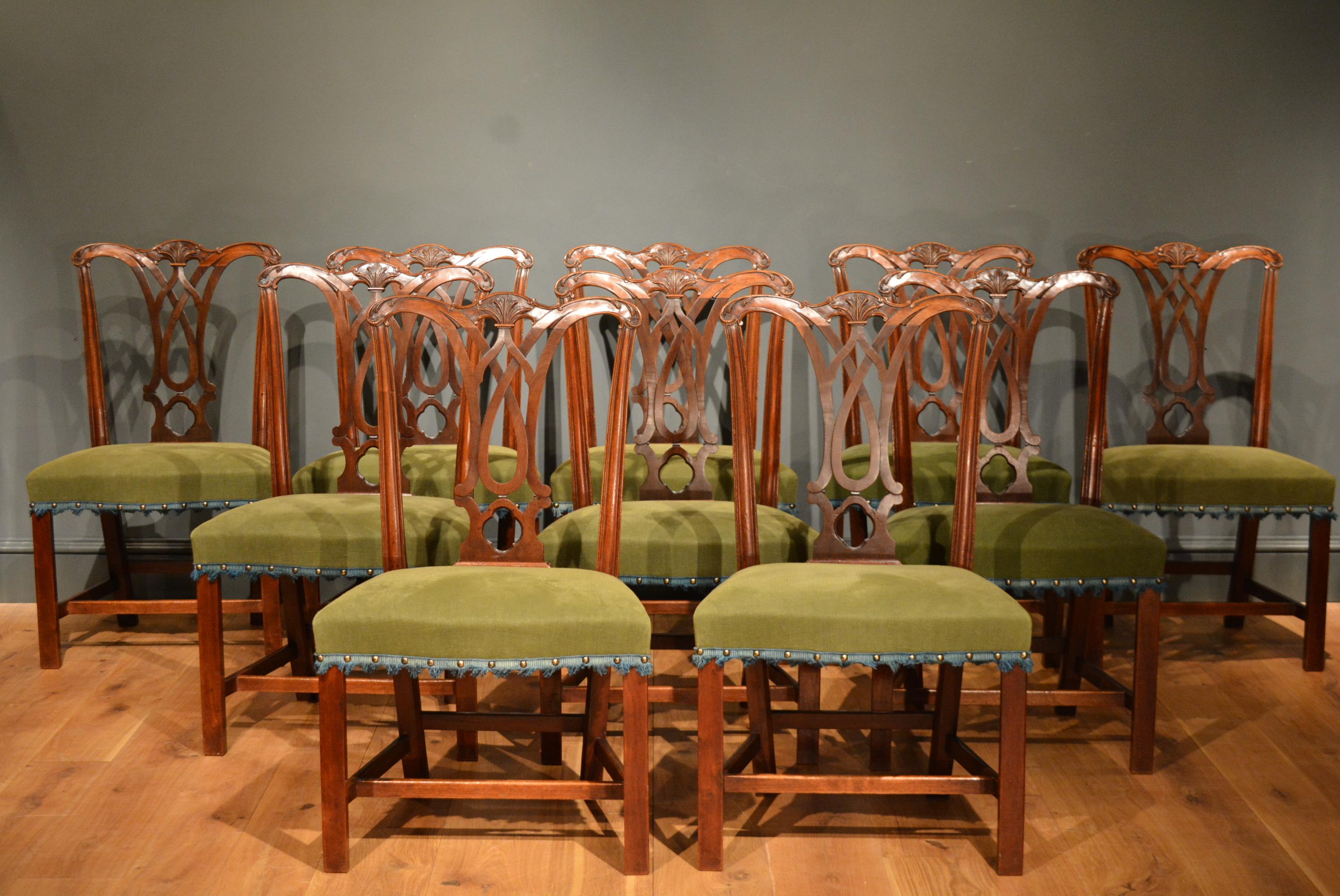 18th Century and Earlier 18th Century Set of 10 Mahogany Chippendale Dining Chairs For Sale