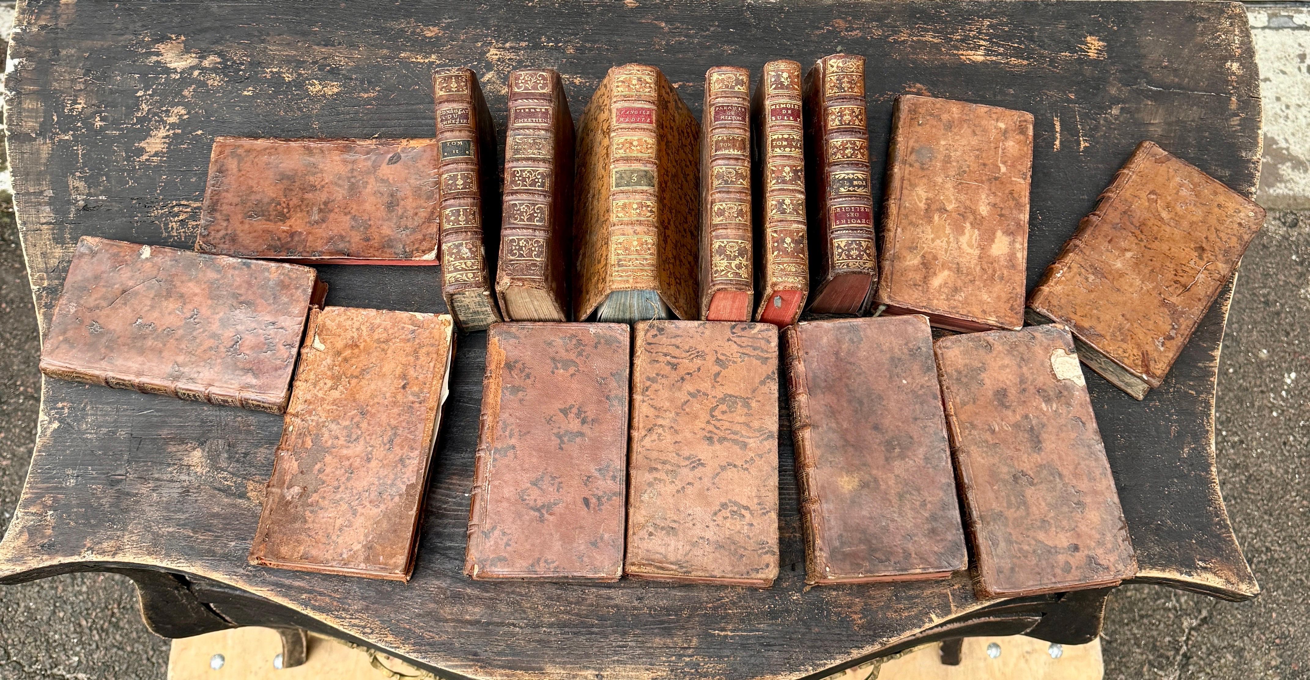 18th Century Set of 15 French Leather Bound Books en vente 5