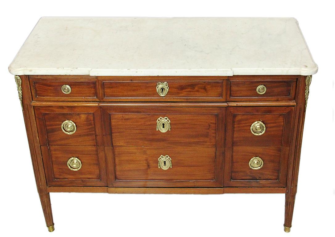 18th Century Set of Chest in Mahogany and White Marble Stamped Conrad Mauter For Sale 2