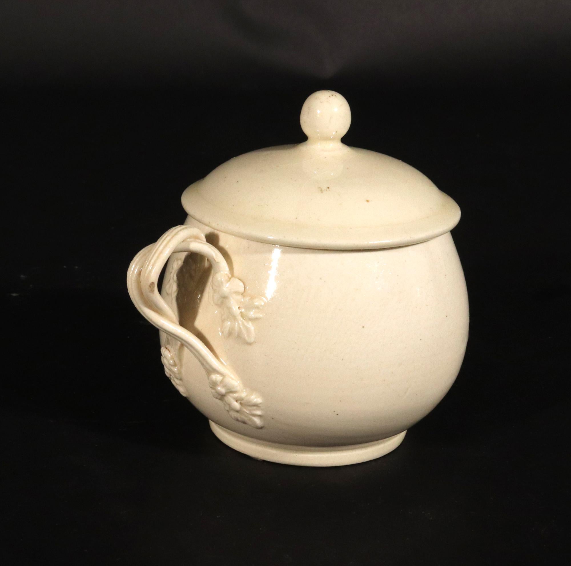 Juego de pote de crema y soporte ingleses del siglo XVIII en venta 4
