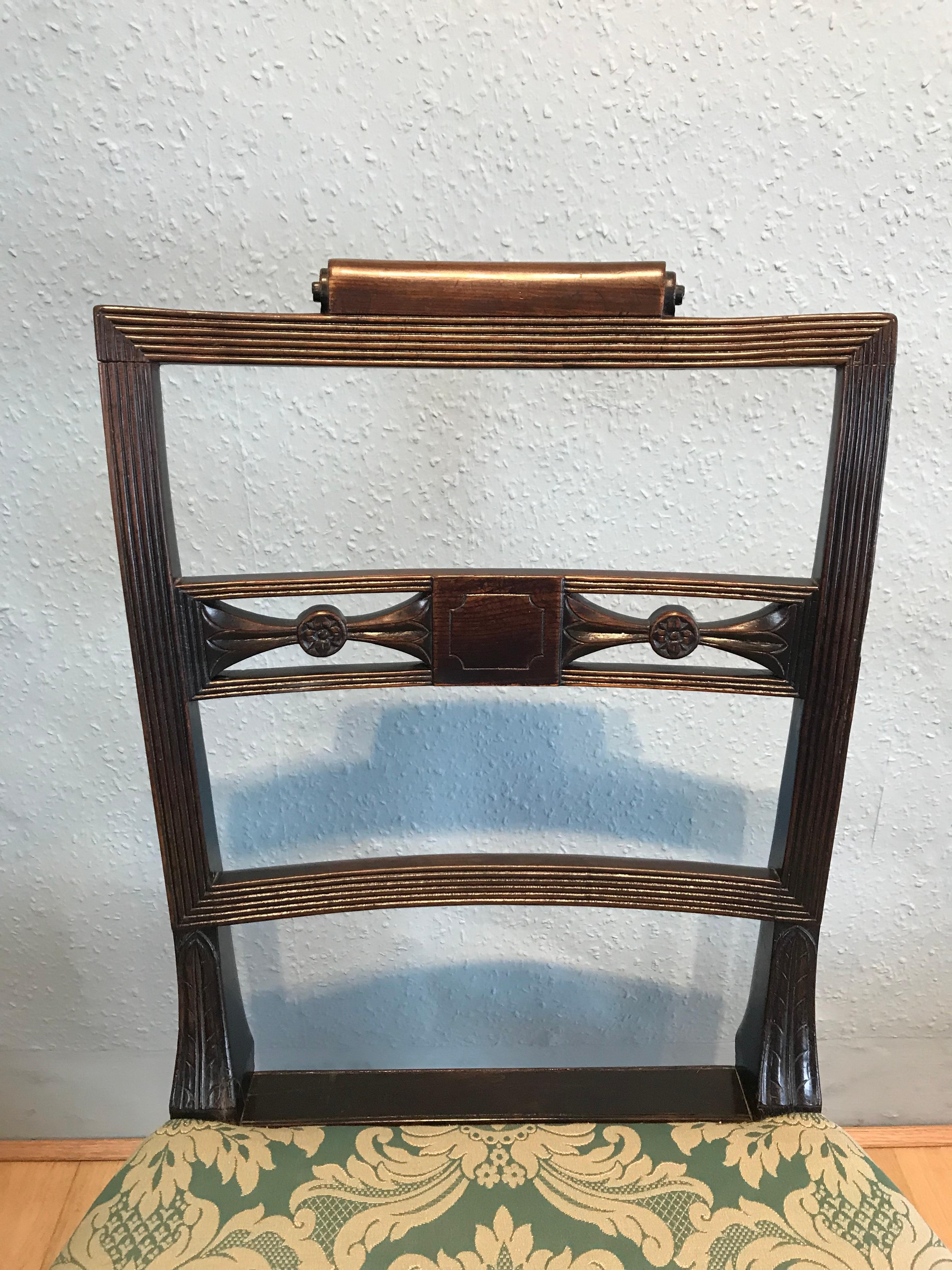 Satz von sechs Sheraton-Esszimmerstühlen aus gebeizter Ulme aus dem 18. Jahrhundert (18. Jahrhundert und früher) im Angebot