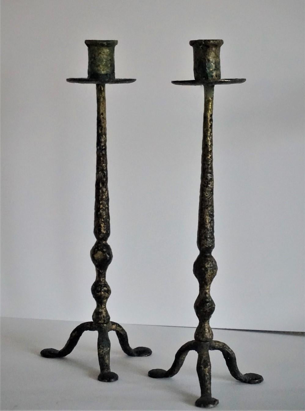 18th Century Set of Three French Hand Forged Iron Church Torchères Candleholders In Good Condition In Frankfurt am Main, DE