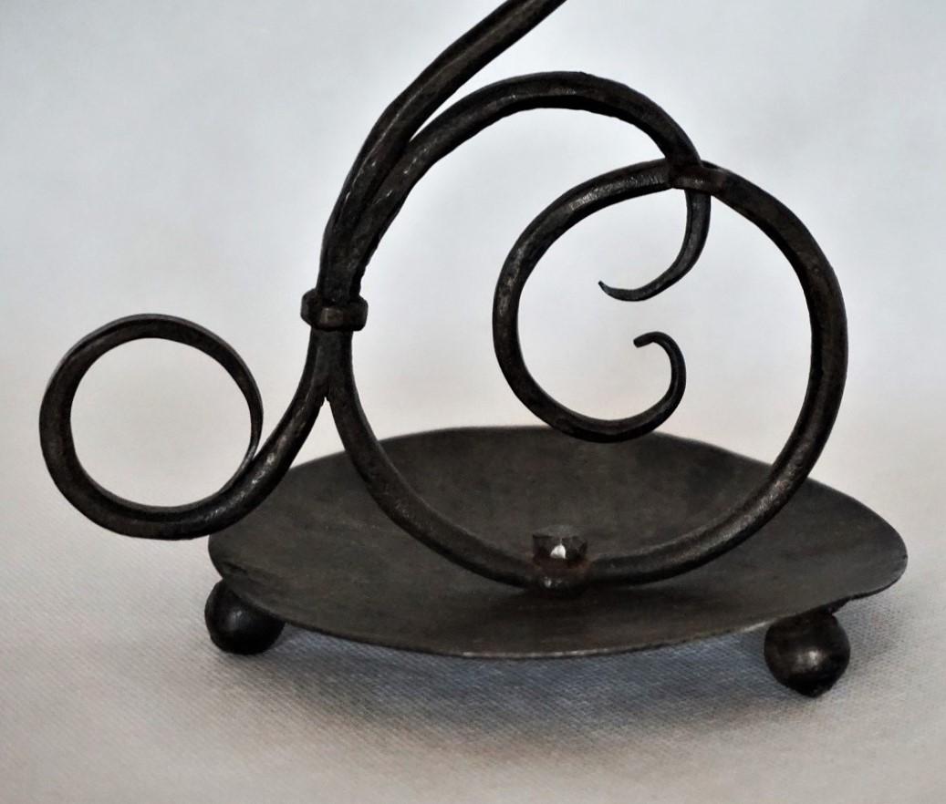 18th Century Set of Two Spanish Hand Forged Iron Church Candleholders In Good Condition In Frankfurt am Main, DE