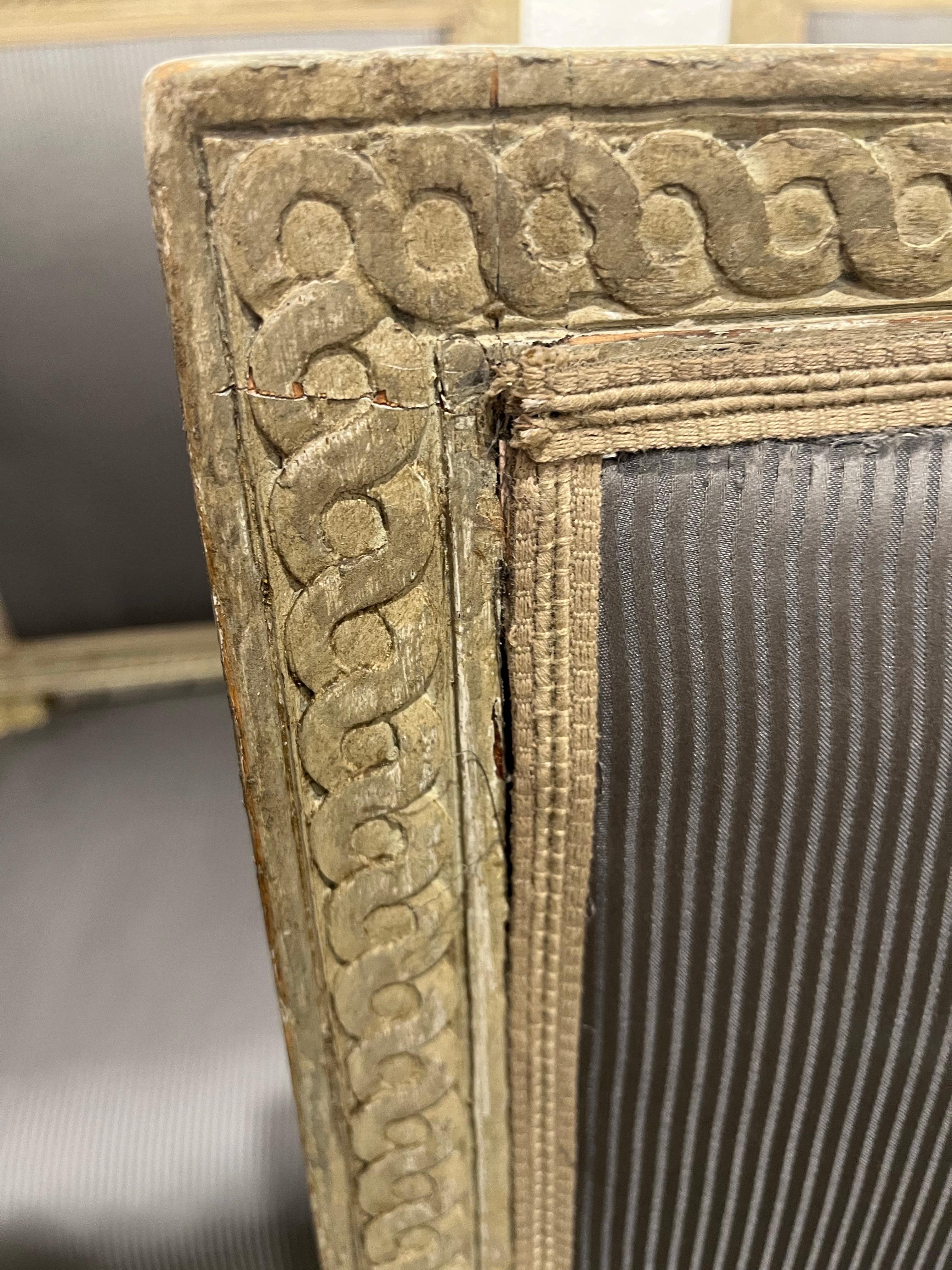 Siglo XVIII Conjunto de seis sillas suecas Periodo Gustaviano en venta 4