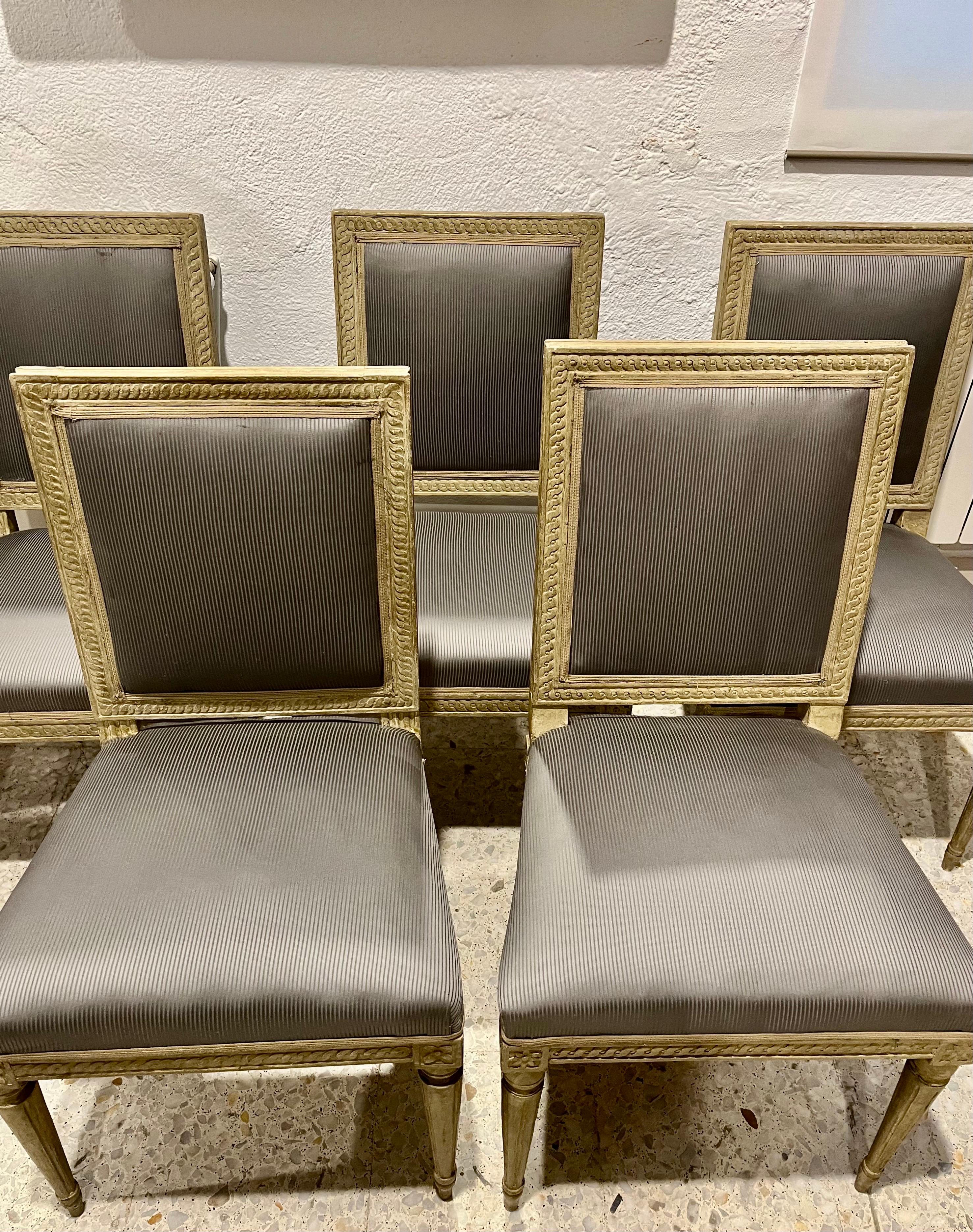 Siglo XVIII Conjunto de seis sillas suecas Periodo Gustaviano en venta 11