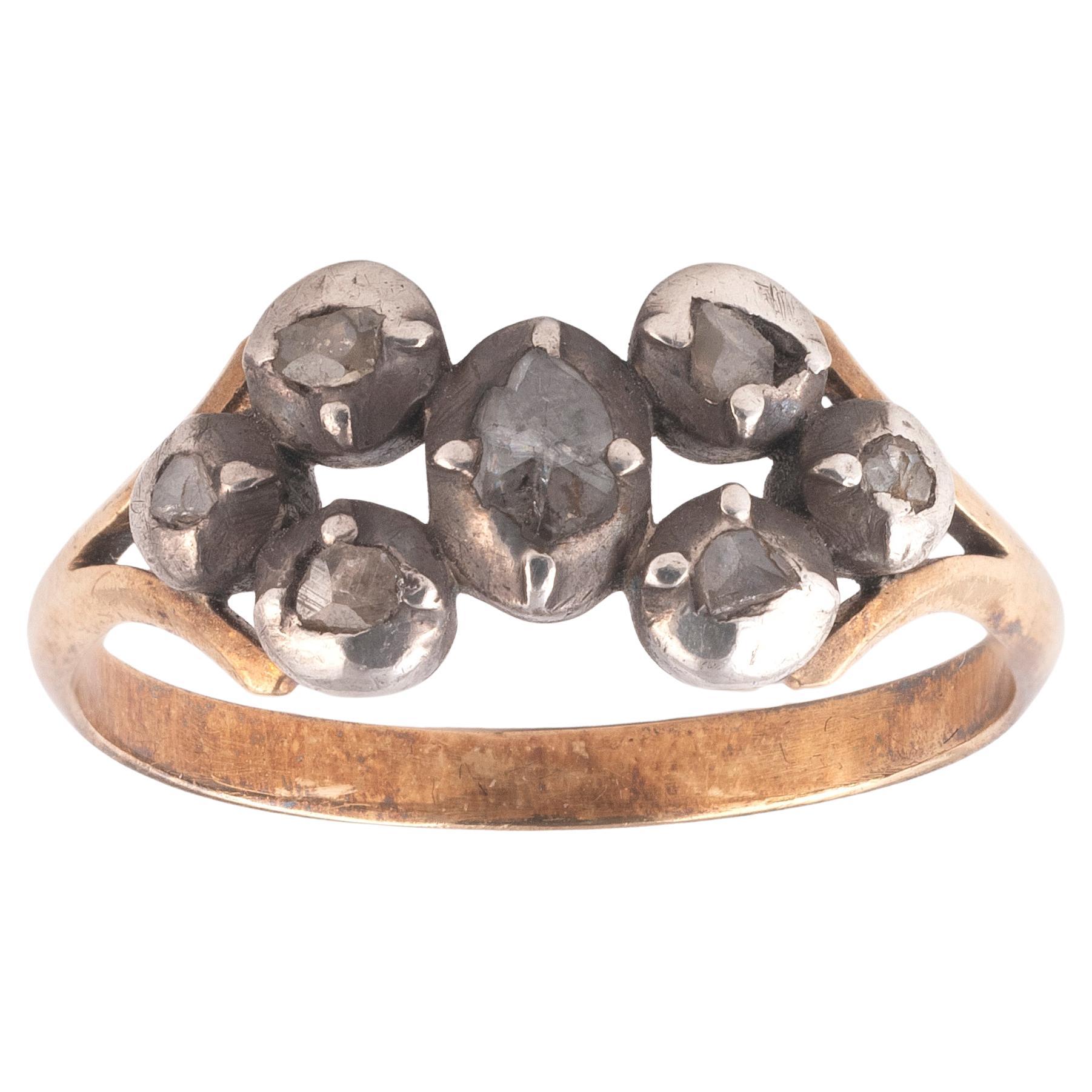 18th Century Seven-Stone Rose Diamond Bow Ring In Excellent Condition For Sale In Firenze, IT