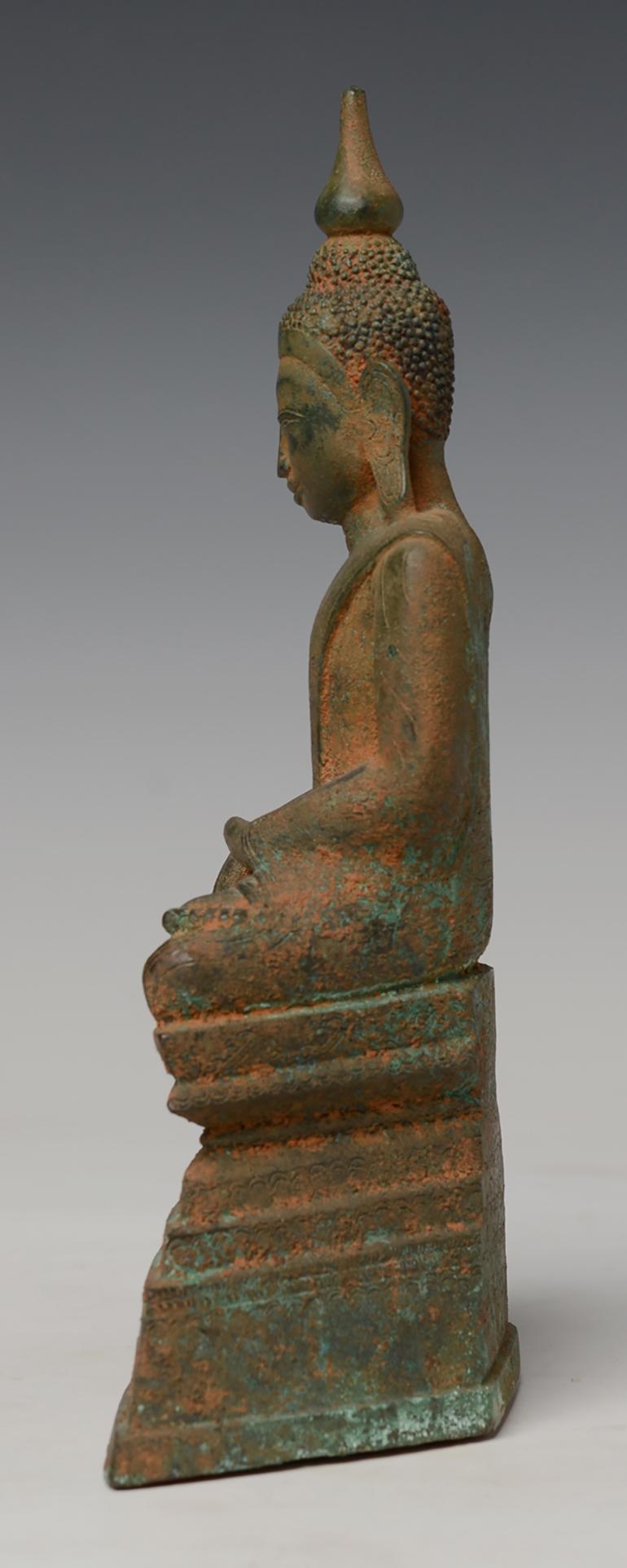 18th Century, Shan, Antique Burmese Bronze Seated Buddha For Sale 2