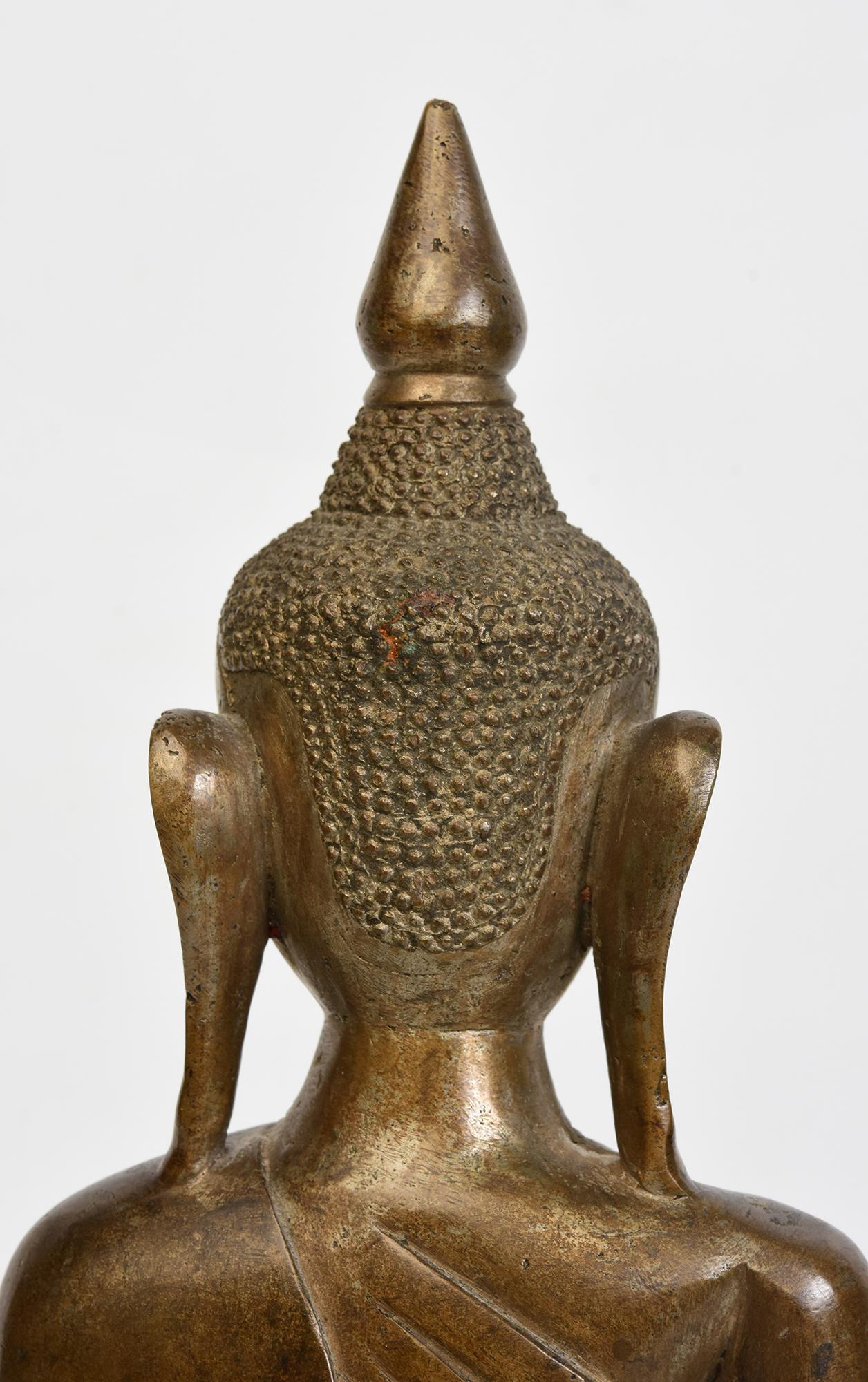18th Century, Shan, Antique Burmese Bronze Seated Buddha For Sale 4