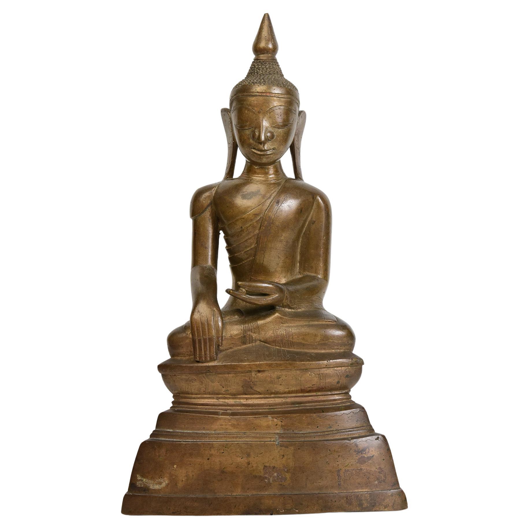 Shan, antiker burmesischer sitzender Buddha aus Bronze, 18. Jahrhundert