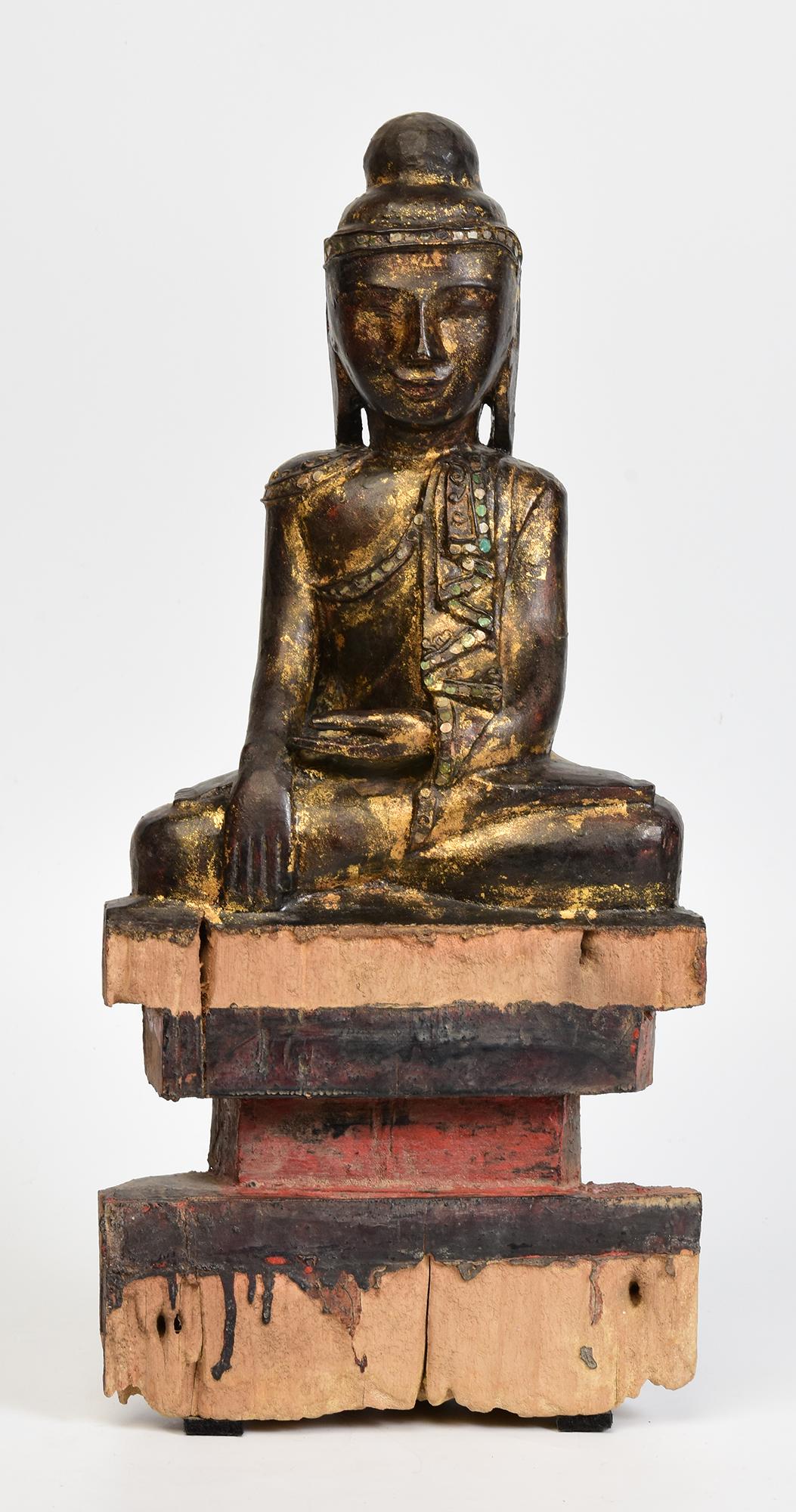 18th Century, Shan, Antique Burmese Wooden Seated Buddha For Sale 7