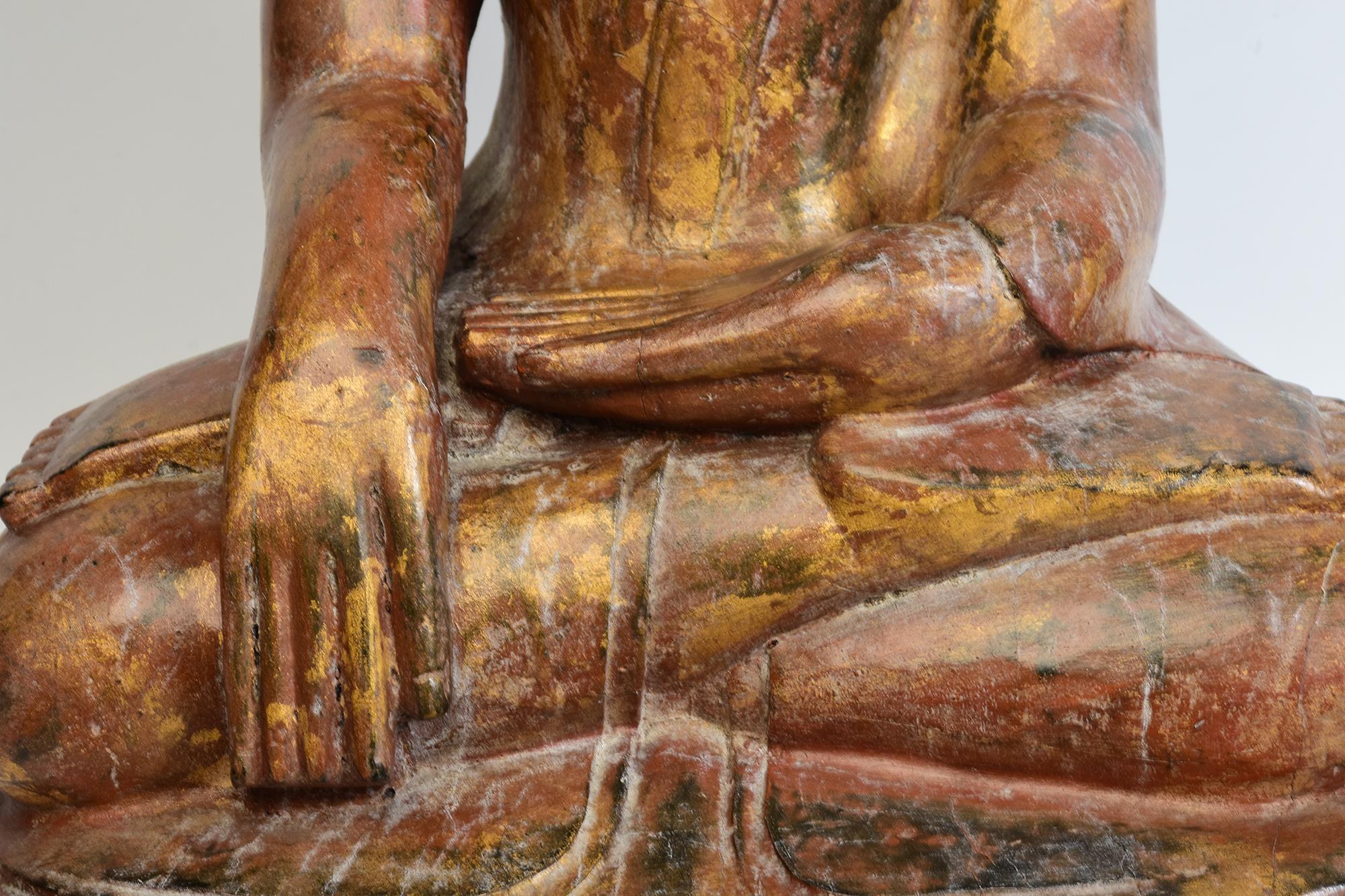 18th Century, Shan, Antique Burmese Wooden Seated Buddha In Good Condition For Sale In Sampantawong, TH