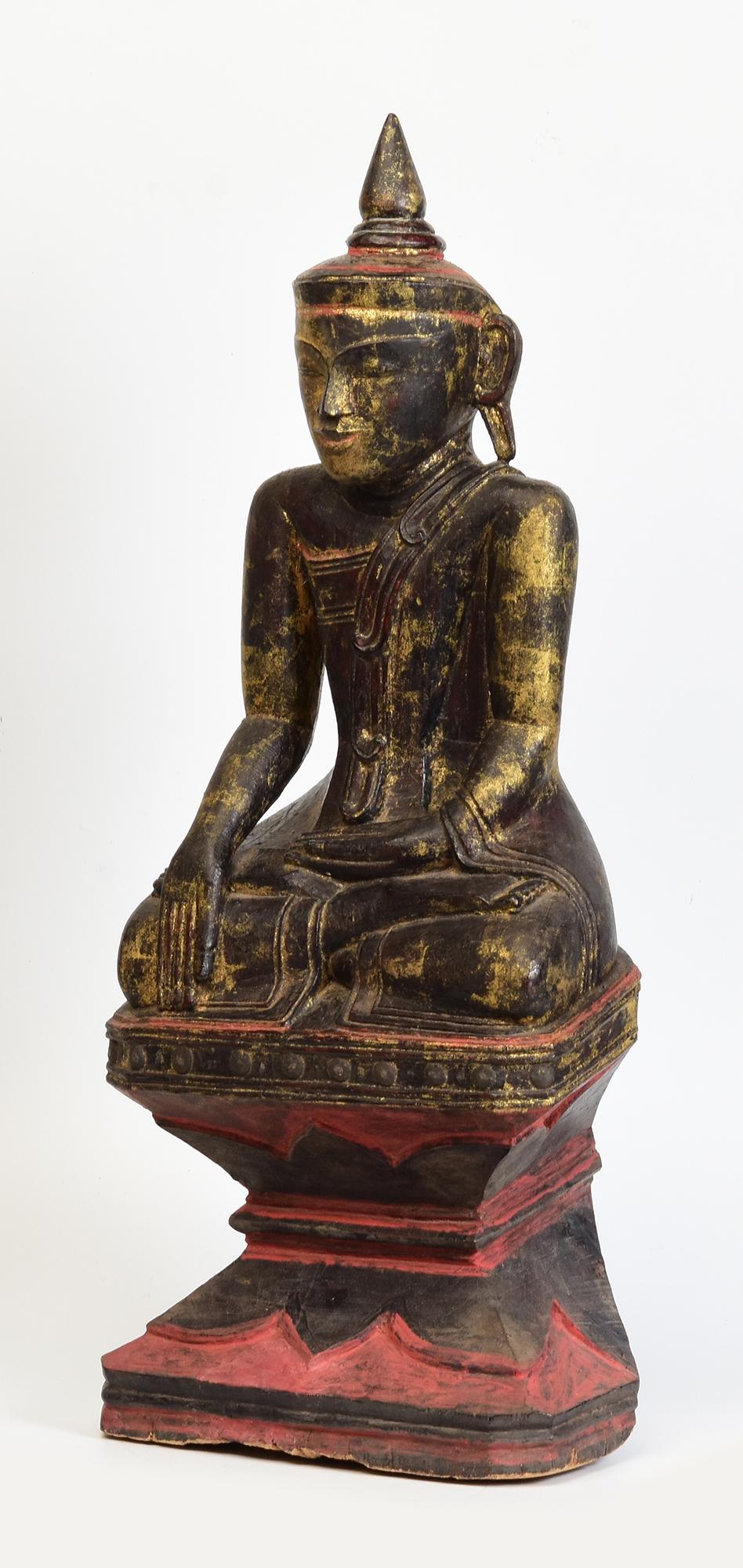 XVIIIe siècle et antérieur Bouddha assis en bois birman ancien Shan du 18ème siècle en vente