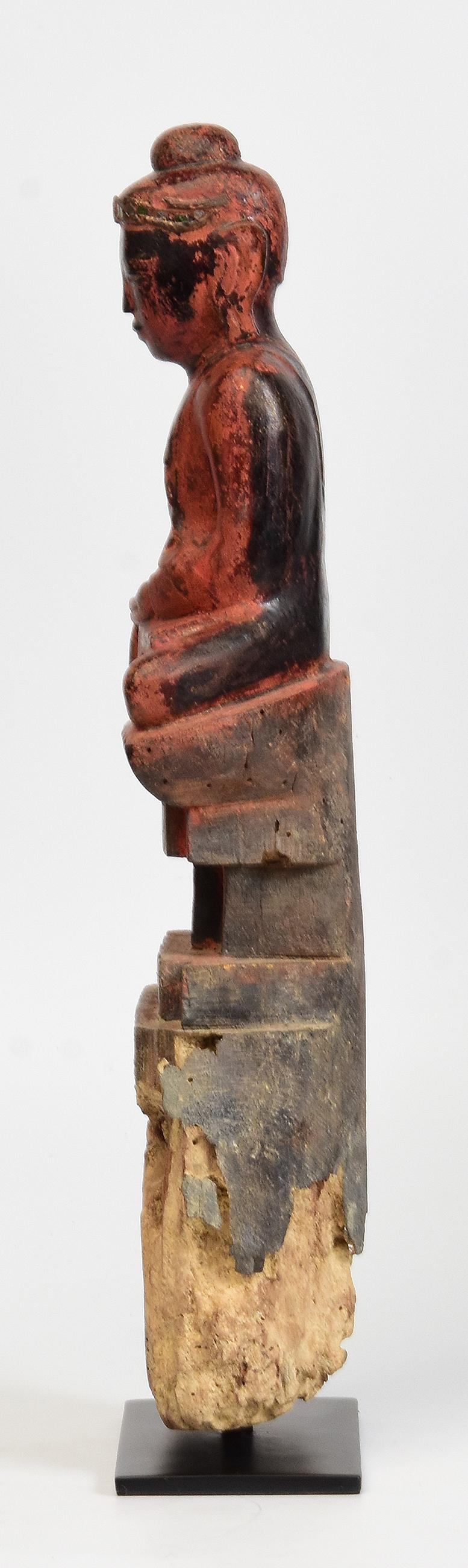 18th Century, Shan, Antique Burmese Wooden Seated Buddha For Sale 2