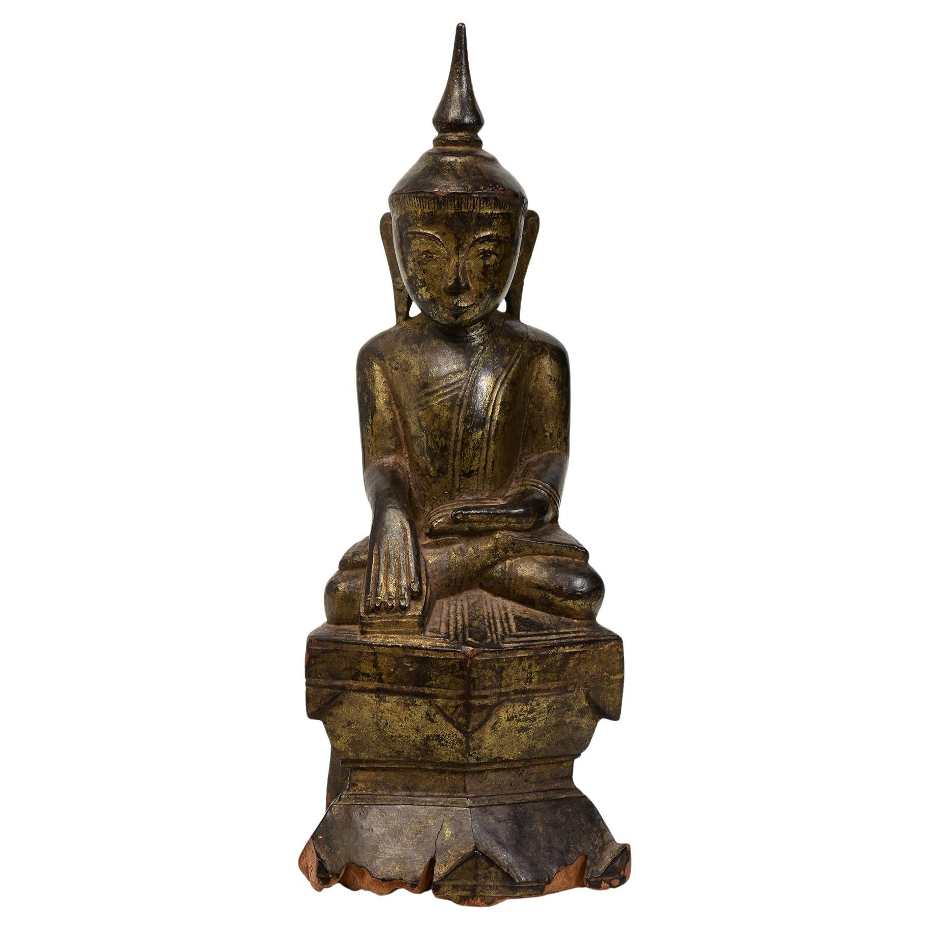 18. Jahrhundert, Shan, antiker burmesischer sitzender Buddha aus Holz