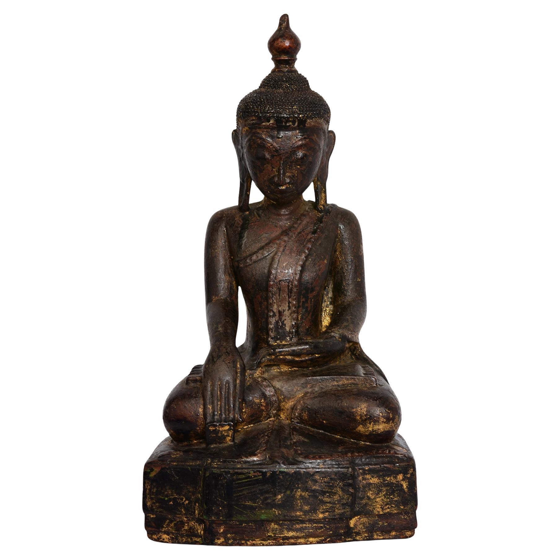 Bouddha assis en bois birman ancien Shan du 18ème siècle