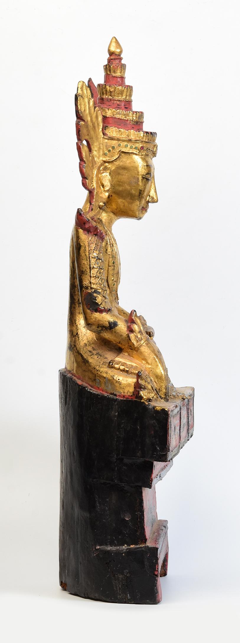 18th Century, Shan, Antique Burmese Wooden Seated Crowned Buddha For Sale 7