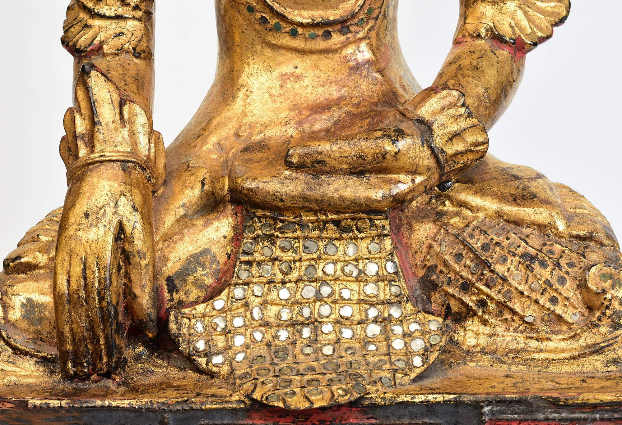 18th Century, Shan, Antique Burmese Wooden Seated Crowned Buddha In Good Condition For Sale In Sampantawong, TH
