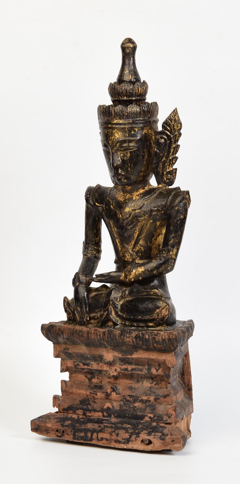 18th Century, Shan, Antique Burmese Wooden Seated Crowned Buddha For Sale 1