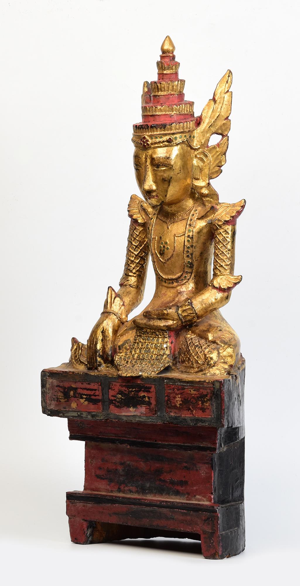 18th Century, Shan, Antique Burmese Wooden Seated Crowned Buddha For Sale 1