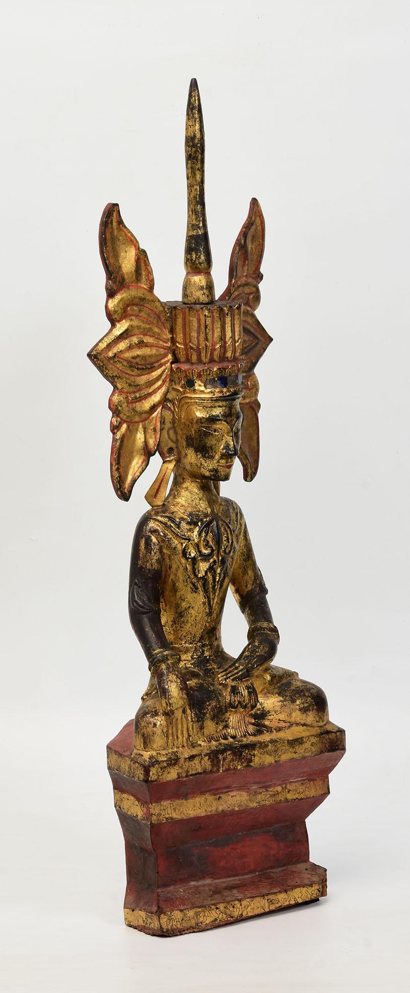 18th Century, Shan, Antique Burmese Wooden Seated Crowned King Buddha Statue For Sale 7