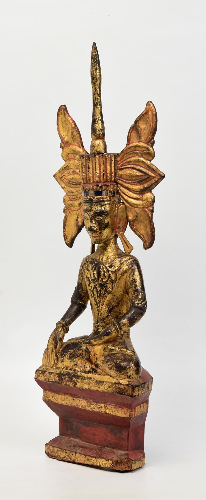 18th Century, Shan, Antique Burmese Wooden Seated Crowned King Buddha Statue For Sale 1