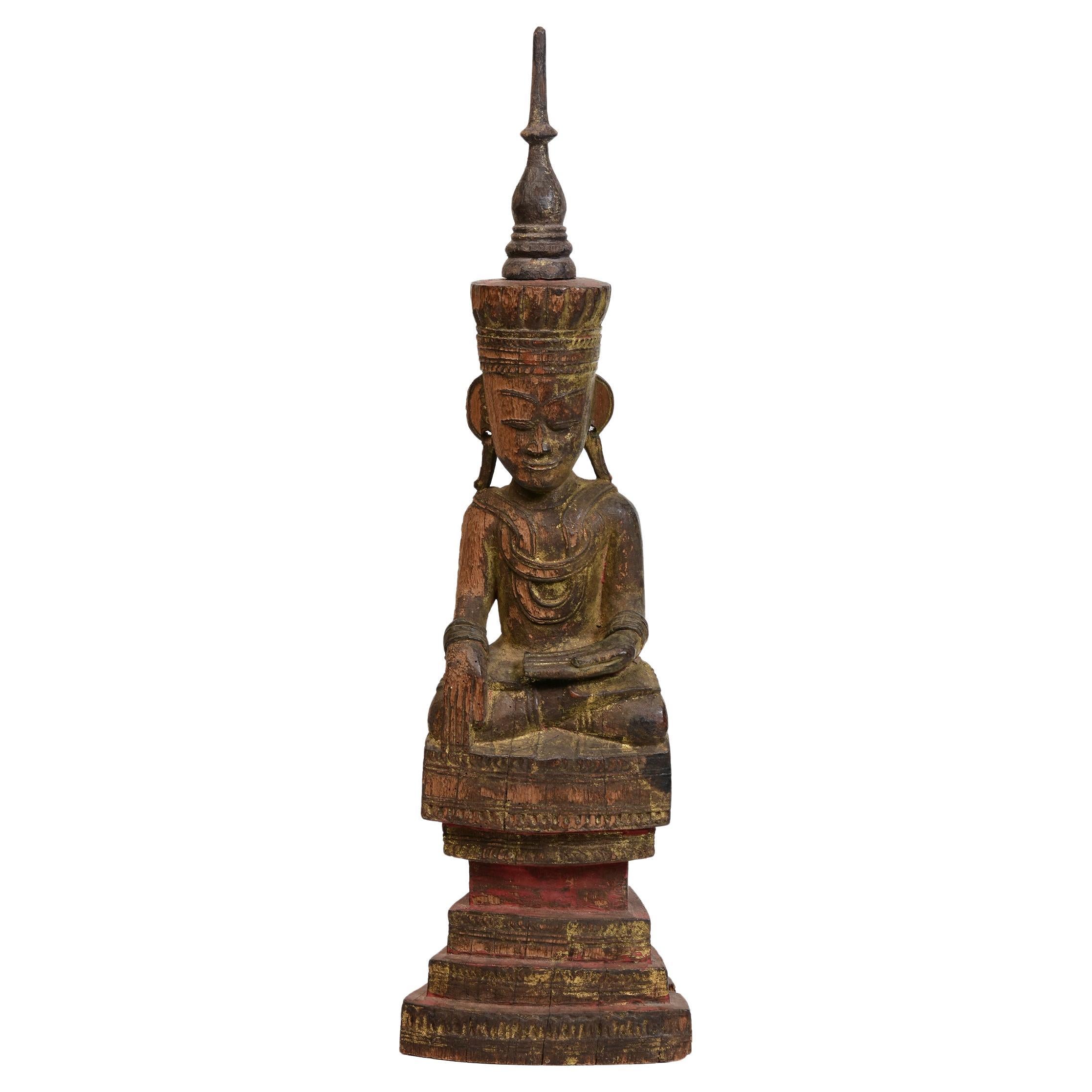 18. Jahrhundert, Shan, Antiker burmesischer sitzender König mit gekröntem Buddha aus Holz