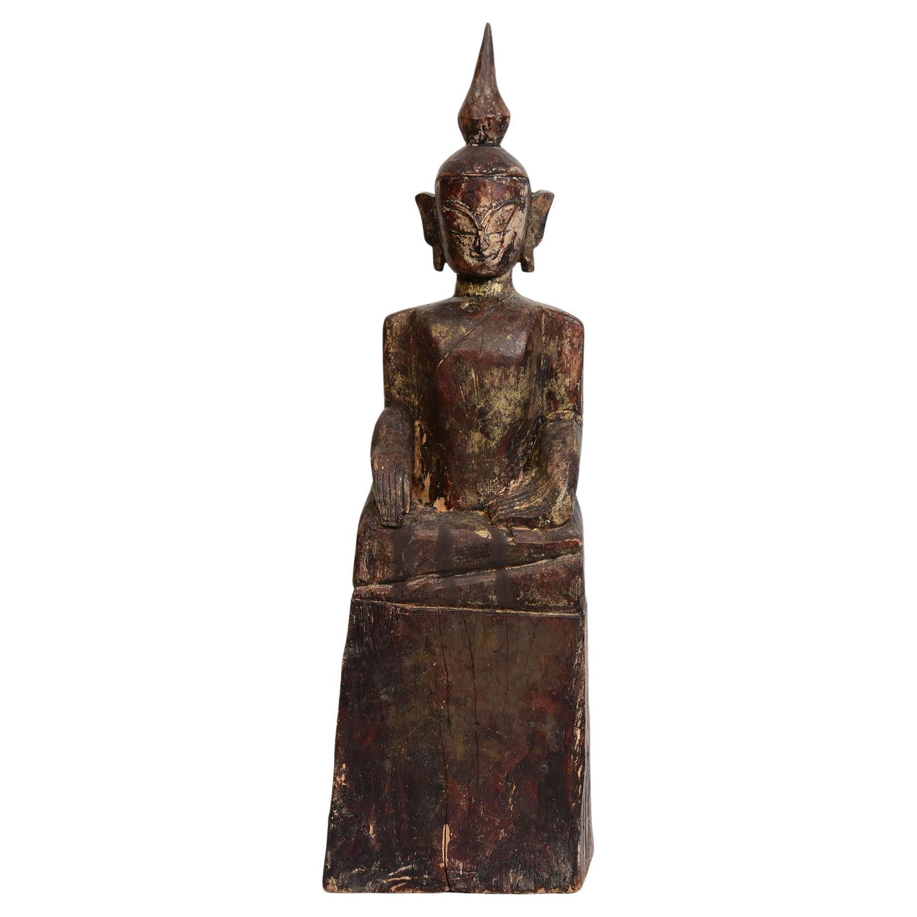 18. Jahrhundert, Shan, Antiker Tai Lue burmesischer sitzender Buddha aus Holz