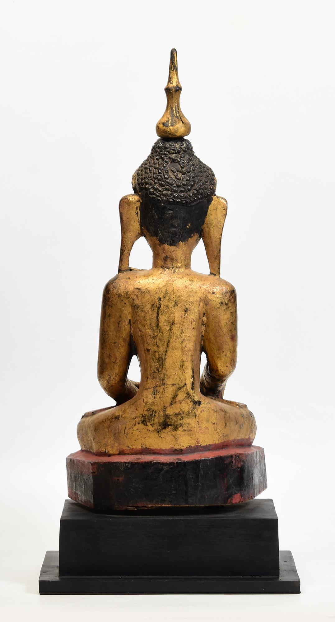 Bouddha assis en bois birman ancien Tai Yai du 18ème siècle, Shan en vente 4