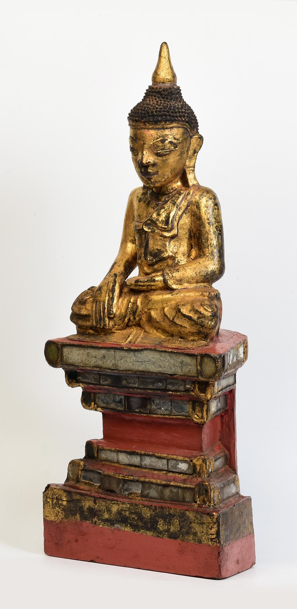 18th Century, Shan, Antique Tai Yai Burmese Wooden Seated Buddha For Sale 1