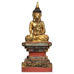 18. Jahrhundert, Shan, antiker burmesischer sitzender Buddha aus Holz im Tai Yai-Stil