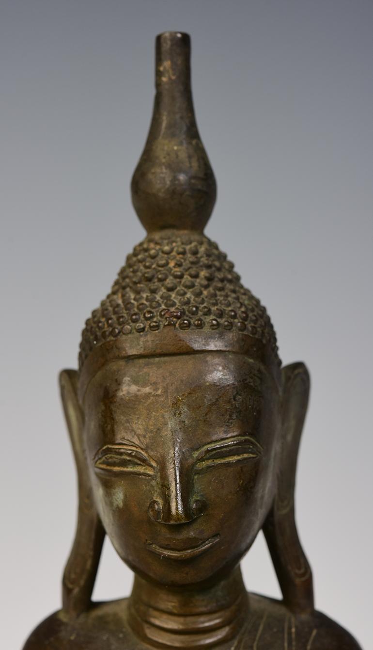 Burmese bronze Buddha sitting in Mara Vijaya (calling the earth to witness) posture on a base.


Age: Burma, Shan Period, 18th Century
Size: Height 27.2 C.M. / Width 16.5 C.M.
Condition: Nice condition overall.

100% satisfaction and authenticity