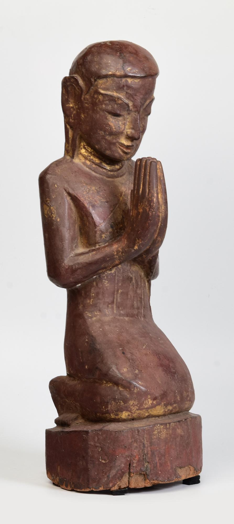 18th Century, Shan, Rare Antique Burmese Wooden Seated Disciple / Monk For Sale 6